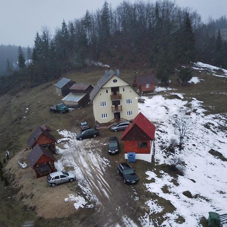 Pensiunea Poarta Lui Ionele Gîrda de Sus Exteriér fotografie